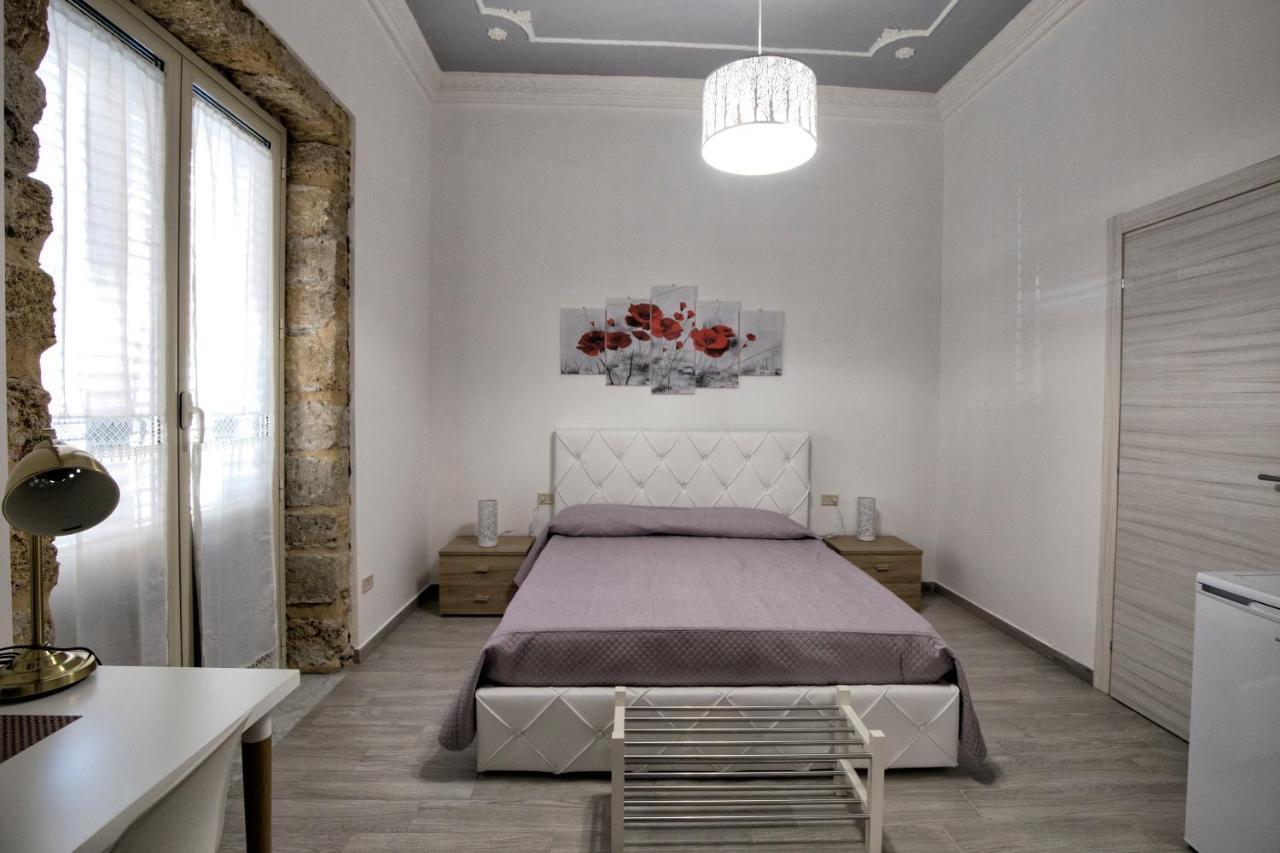 Garden House: Apartments And Rooms For Holidays Palermo Exteriör bild