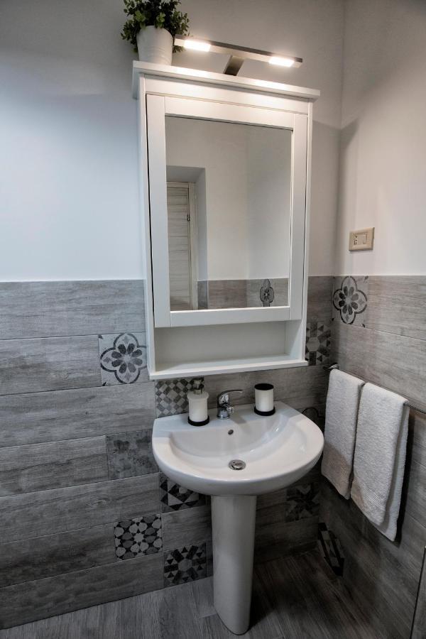 Garden House: Apartments And Rooms For Holidays Palermo Exteriör bild