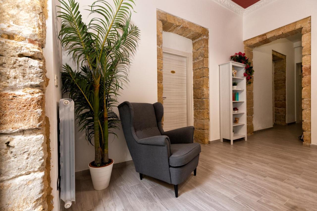 Garden House: Apartments And Rooms For Holidays Palermo Exteriör bild