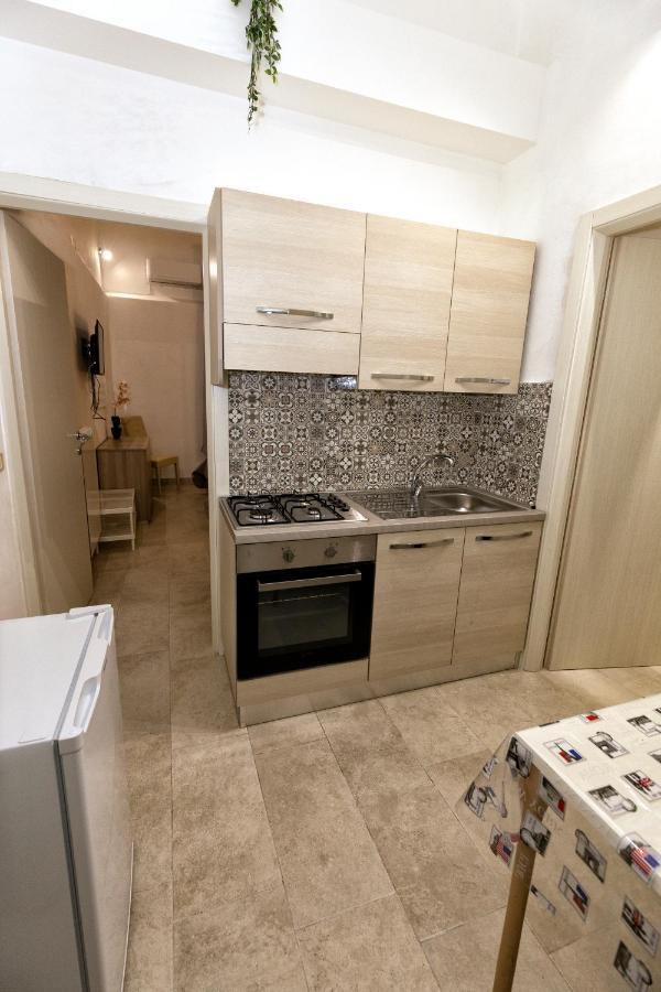 Garden House: Apartments And Rooms For Holidays Palermo Exteriör bild