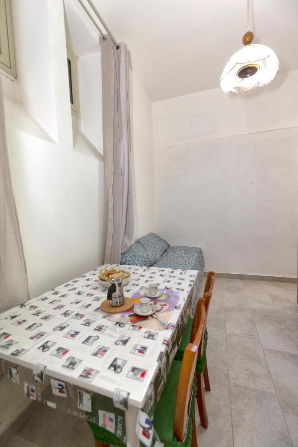 Garden House: Apartments And Rooms For Holidays Palermo Exteriör bild