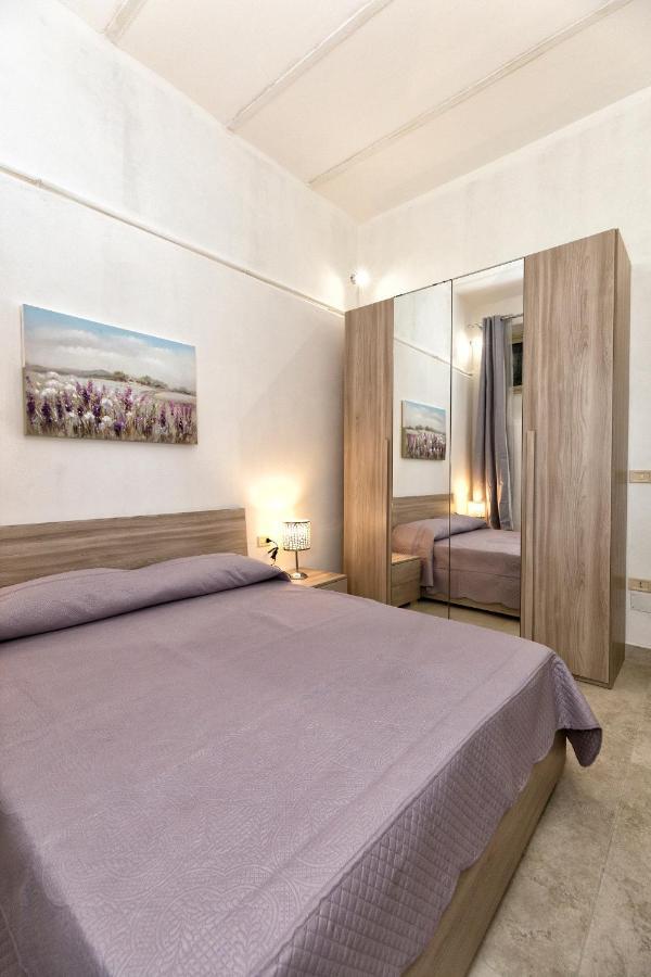 Garden House: Apartments And Rooms For Holidays Palermo Exteriör bild