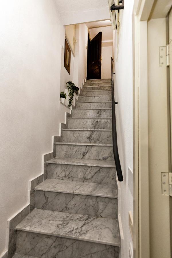 Garden House: Apartments And Rooms For Holidays Palermo Exteriör bild