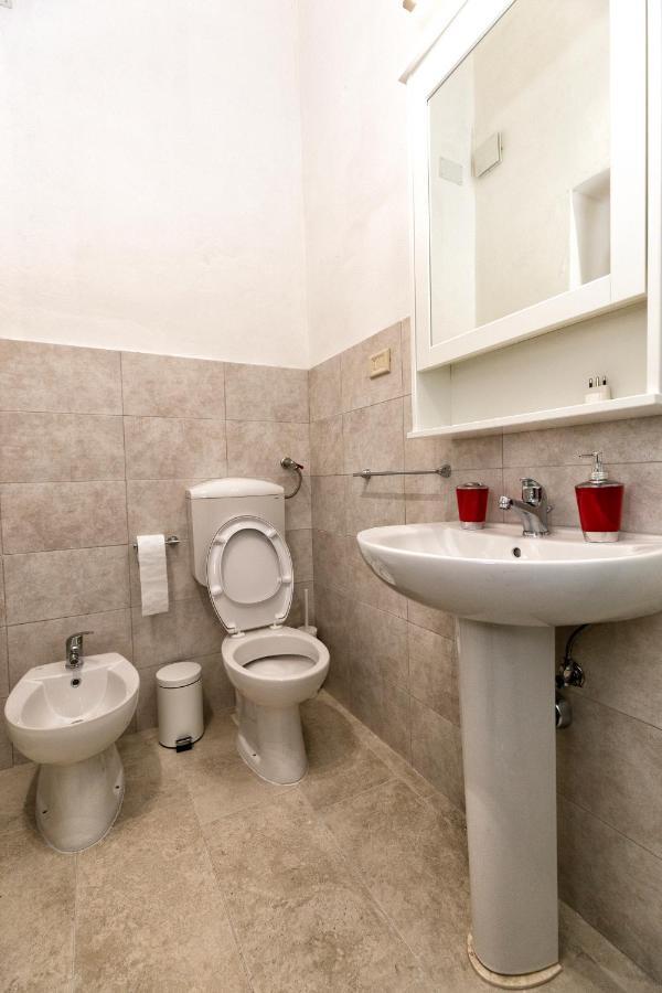 Garden House: Apartments And Rooms For Holidays Palermo Exteriör bild