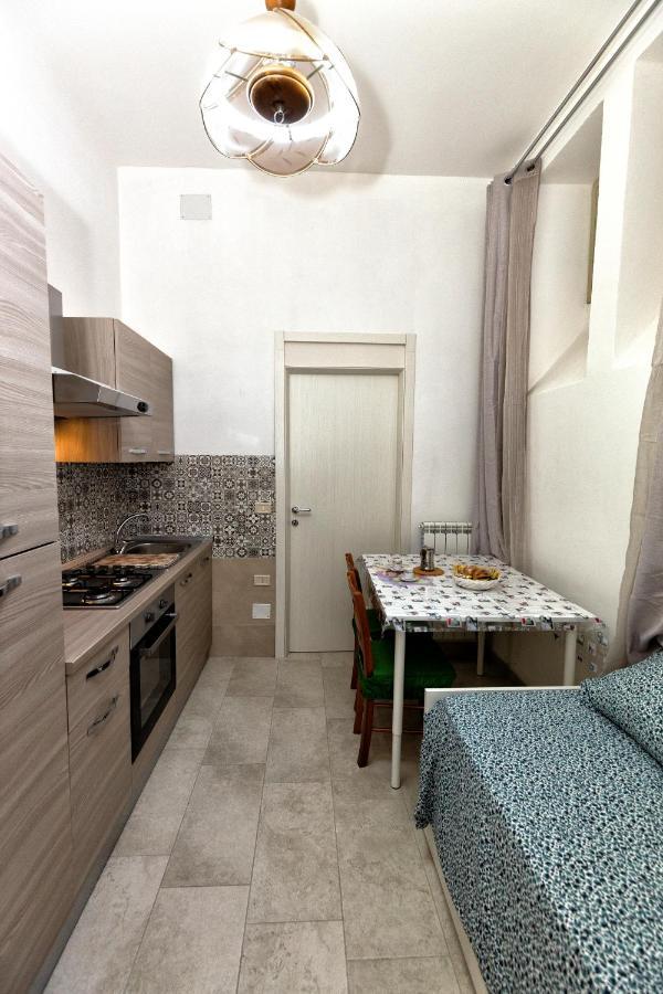 Garden House: Apartments And Rooms For Holidays Palermo Exteriör bild