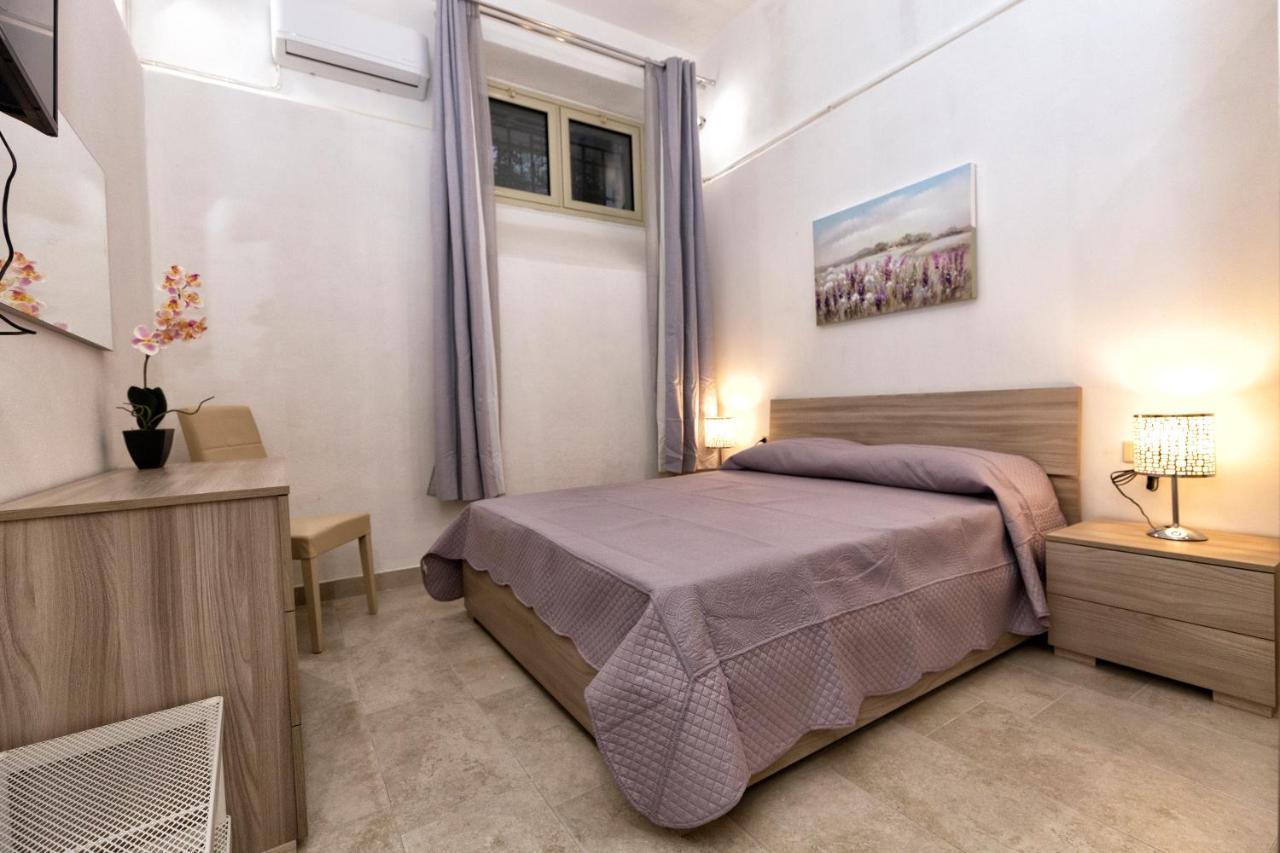 Garden House: Apartments And Rooms For Holidays Palermo Exteriör bild