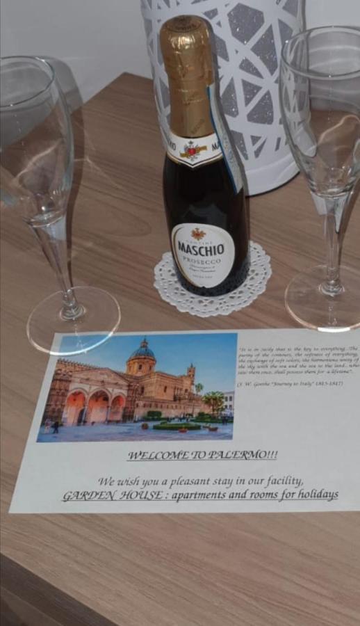Garden House: Apartments And Rooms For Holidays Palermo Exteriör bild